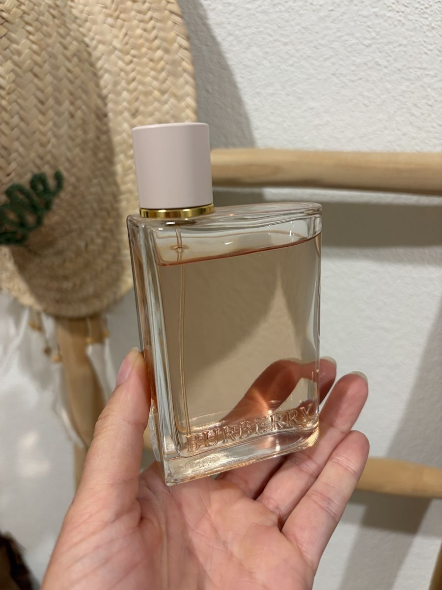 Burberry Profumi & Eau de Toilette: Burberry Her Eau de Parfum, 100ml – Nuovo (secondo la descrizione) da Meilen venduto da SabrinaK1992 2
