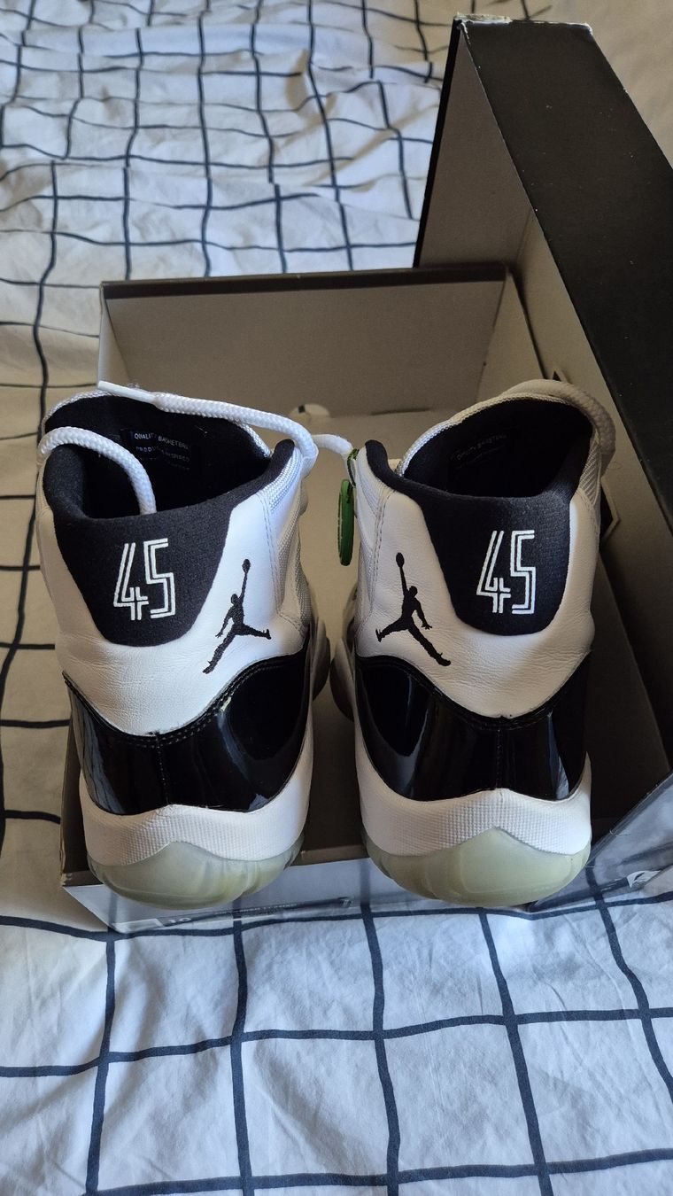 Jordan Scarpe da uomo: Jordan 11 Retro Concord (2018) – Usato da Corcelles-Payerne venduto da craveiro_in4k 3