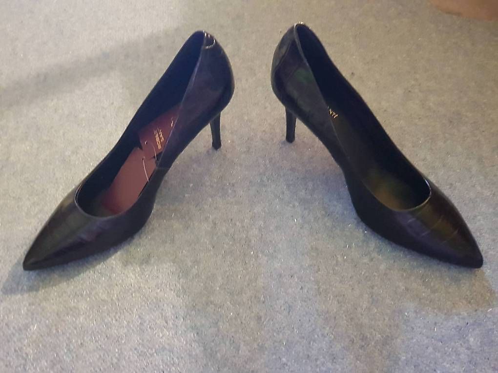Scarpe da donna: NEUF Chaussures à talon noires, pointure 39 – Usato da Châtel-St-Denis venduto da max_fri 4
