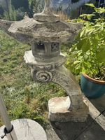 Grosse Pagode Steinlaterne