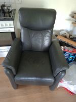 Leder Sessel mit ausklappbarer Fussstütze