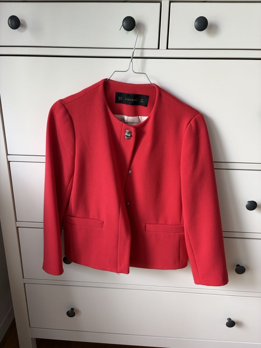 Zara Giacche: Zara red jacket, size XS – Usato da Zug venduto da digalvao