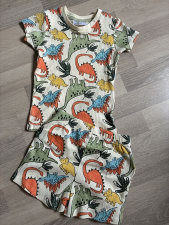 Schönes Pyjama Gr. 86, Neu