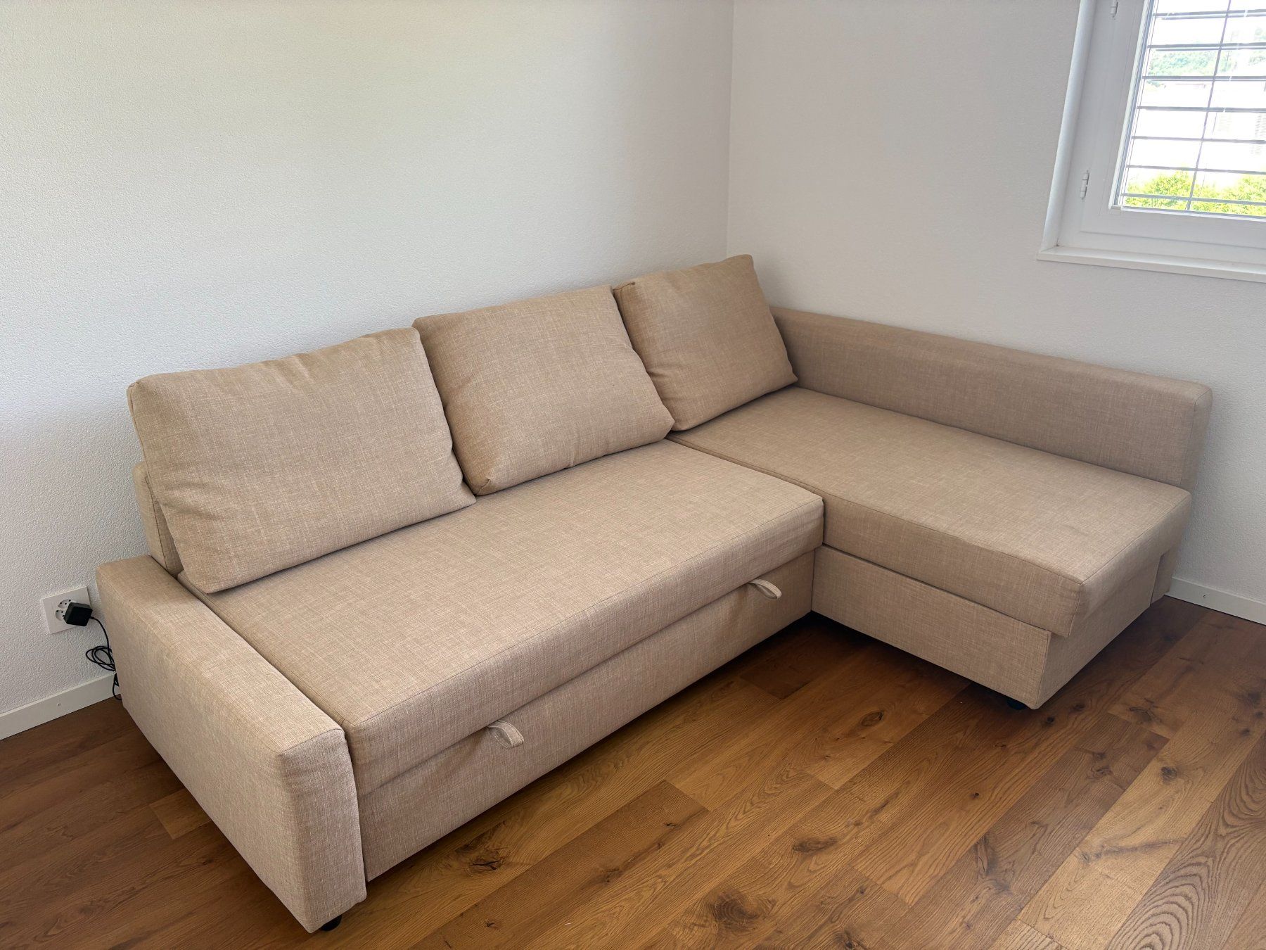 Ikea Sofas: IKEA FRIHETEN – D'occasion à Lausanne par zau_5z7w 1