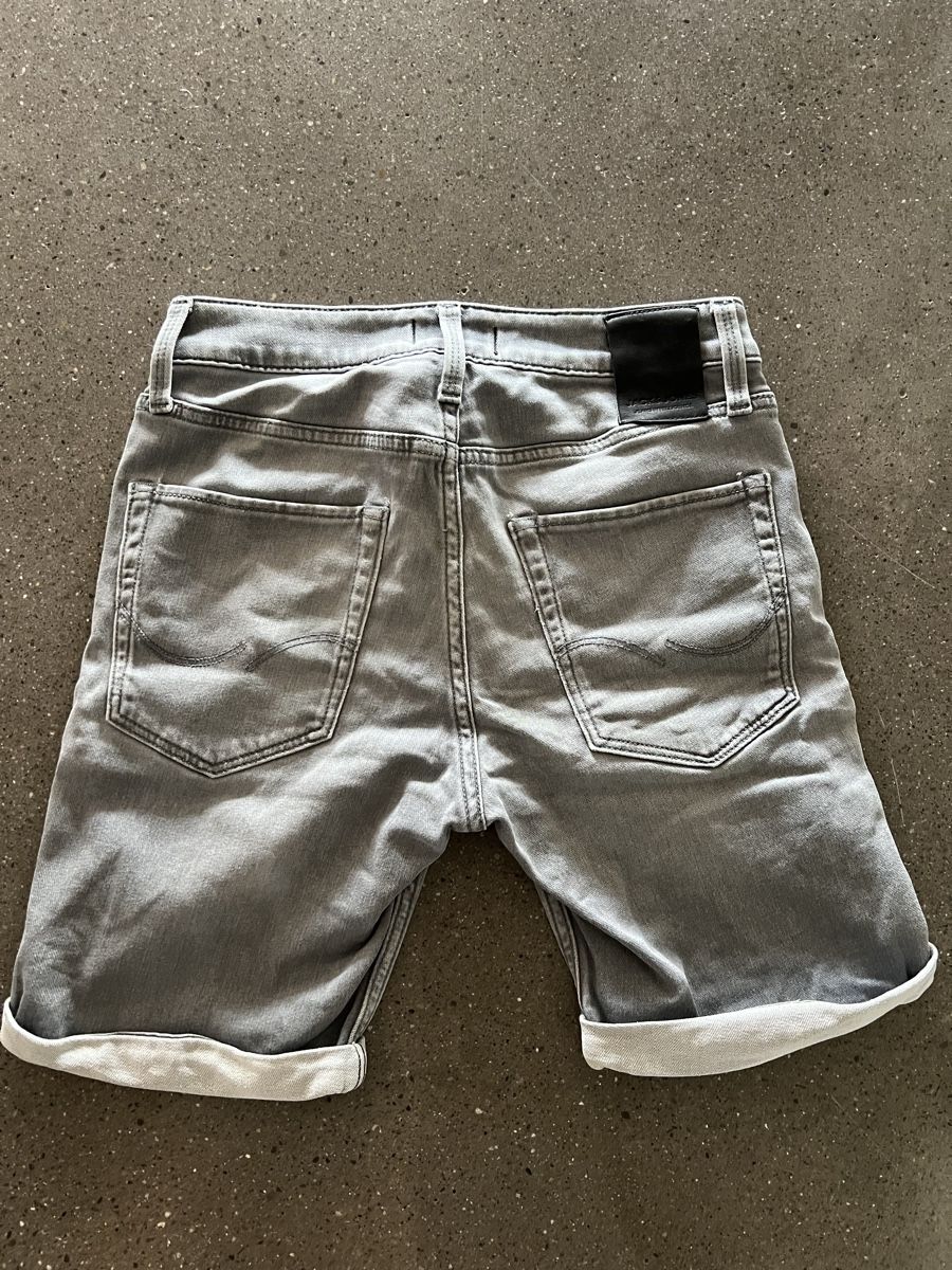 Jack & Jones Pantaloni: 2 Jeansshorts Jack&Jones regular XS – Usato da Schlierbach venduto da matro01 2
