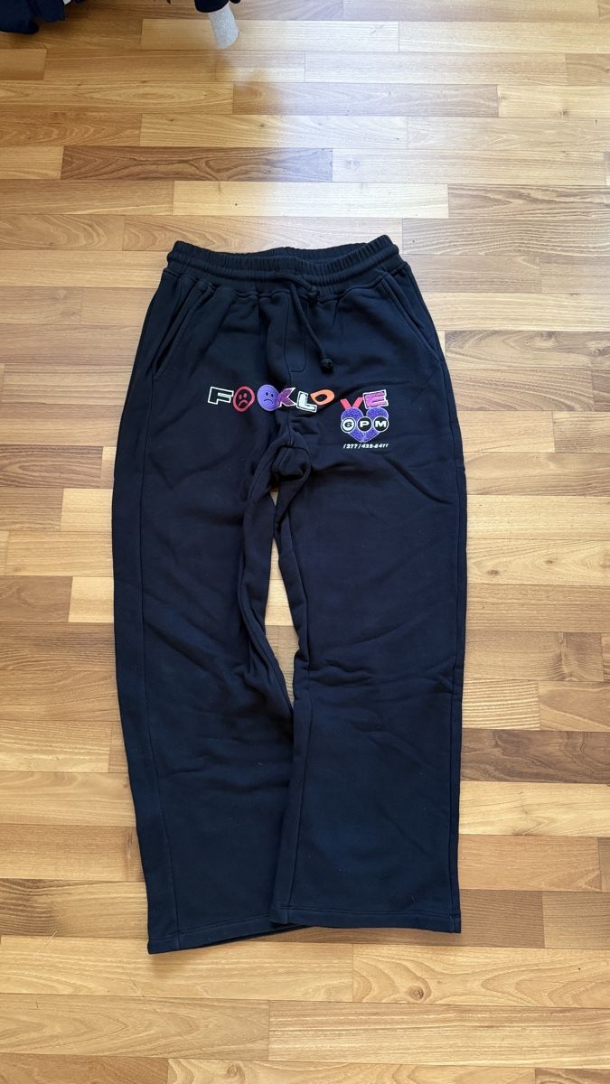 6PM Pantaloni: 6pm trainerhose schwarz – Usato da Horgen venduto da Aron.zh