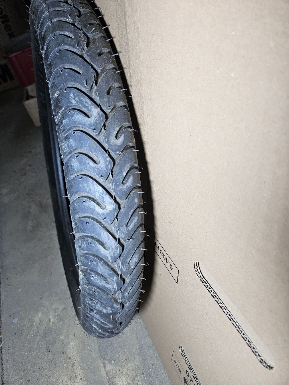 Metzeler Pneumatici & Ruote complete: Metzeler ME22 3.25x18 – Nuovo (secondo la descrizione) da Ebertswil venduto da Bolomotos