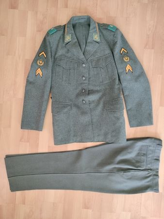 Antike Schweizer Armee Militär Uniform
