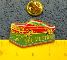 FORD MUSTANG 1966 AUTO PIN GLASIERT GOLDIG VINTAGE