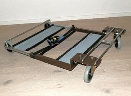 Stuhl-Rolli, Rollstuhl, Rollschemel, Rollstuhl-Untersatz