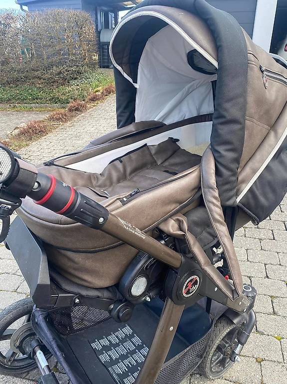Hartan Carrozzine: Kinderwagen Hartan Racer – Usato da Birr venduto da YMCA123