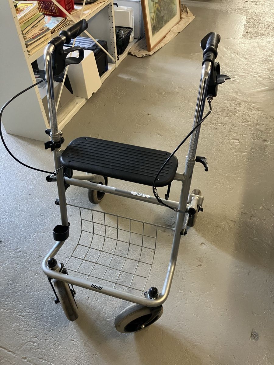 Gehhilfen: Rollator – Gebraucht aus Aarburg von Wendepunkt_Fundgrube