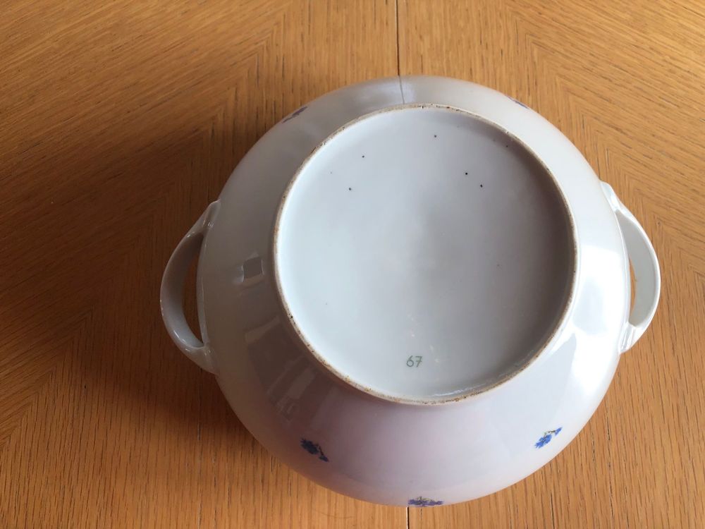 Coupes: Omas Porzellan Suppenschüssel mit Blumenmuster – D'occasion à Schübelbach par Dolly990_2 3