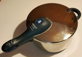 Schnellkochtopf Druckkochtopf WMF Perfect Plus mit Einsatz