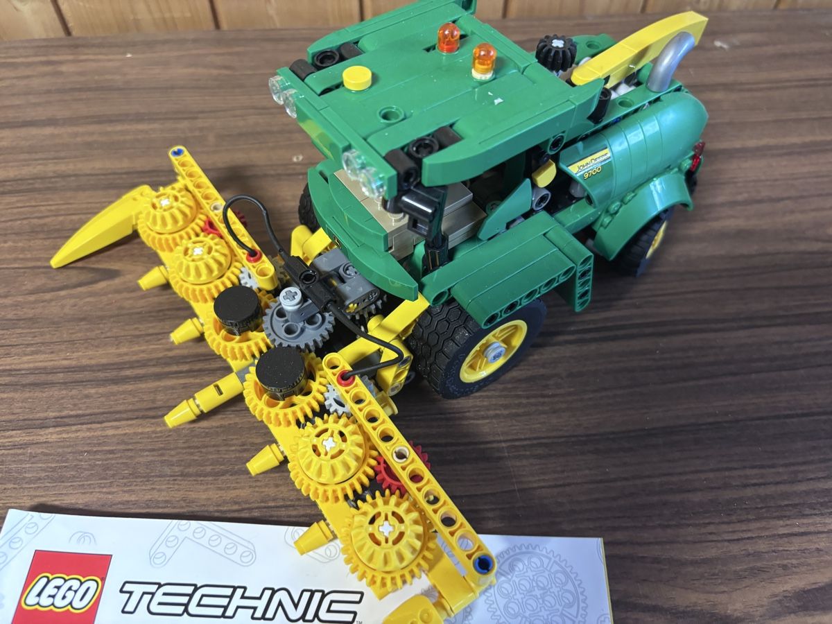 Lego Baukästen: LEGO Technic 42168 Traktor Guter Zustand – Gebraucht aus Gerlafingen von Marcryter 1