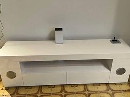 Mobile con casse integrate