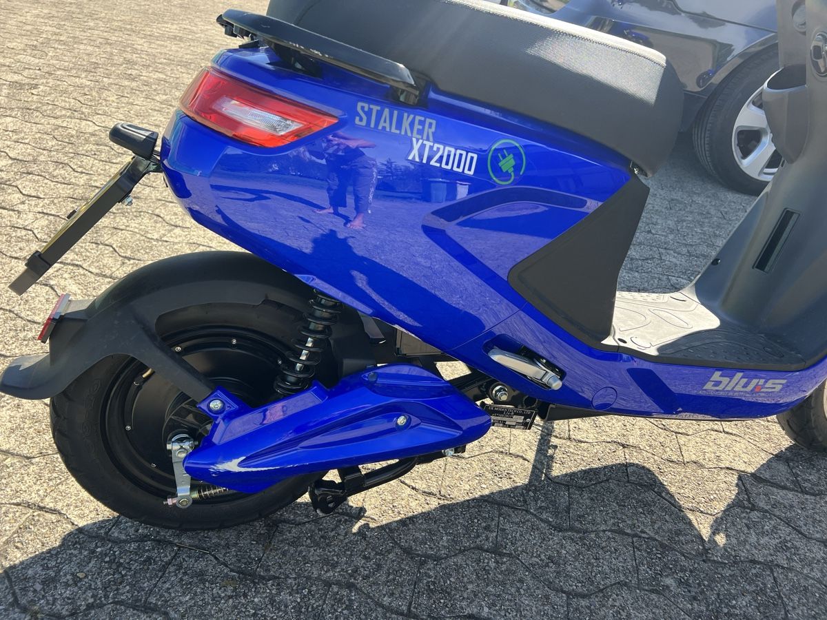 Veicoli elettrici: Elektroroller blu:s – Usato da Greifensee venduto da inimum 2