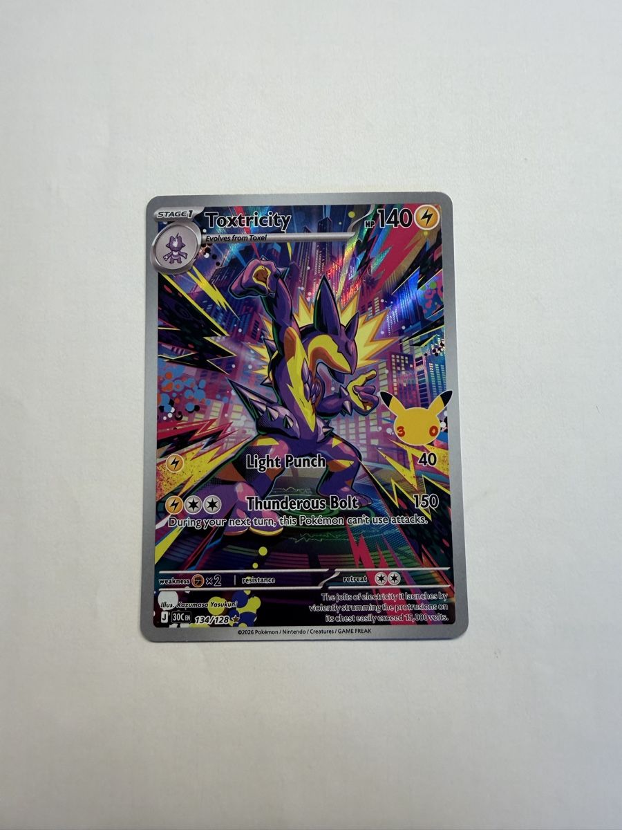 Pokémon Sammelbilder & Trading cards: Toxtricity Pokemon 30th Celebration – Neu (gemäss Beschreibung) aus Näfels von Faiden
