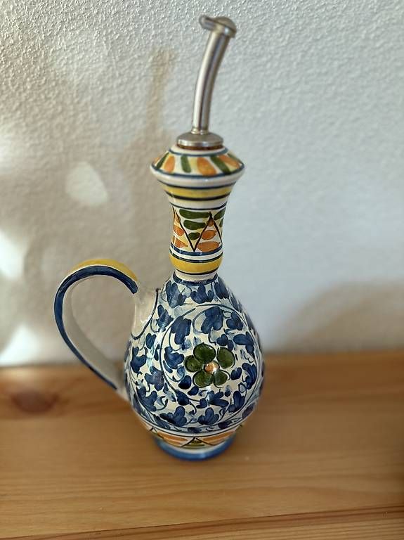 Autres vaisselles & verres: Olivenöl-flasche  – D'occasion à Oberglatt ZH par val_wq29