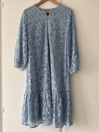 Spitzenkleid hellblau