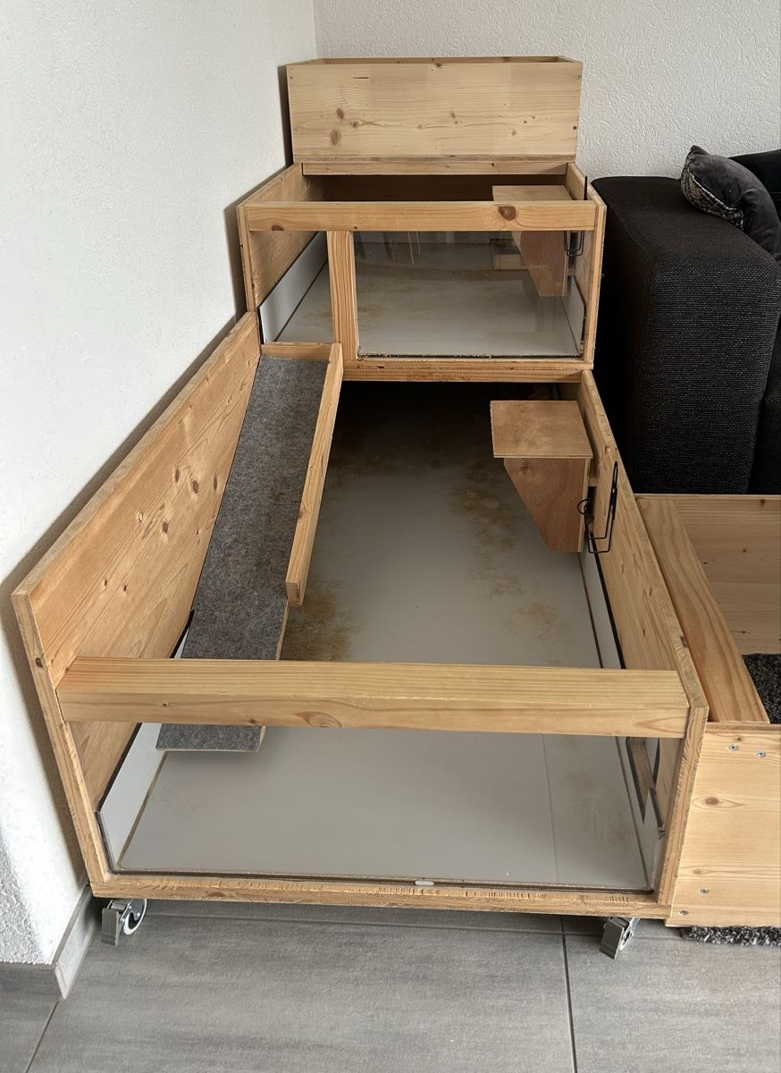 Käfige, Transport & Sicherheit: Selbstgebauter Meerschweinchenstall mit Plexiglasfront – Gebraucht aus Diegten von chesch.b 1