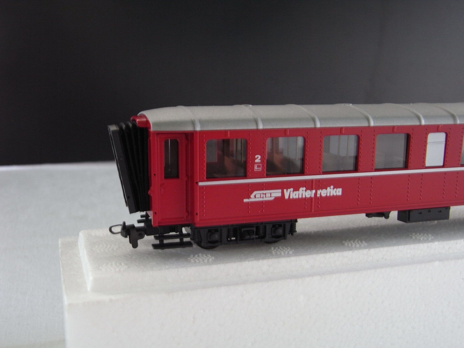 Modellini di ferrovie: STL-Models, Rhätische Bahn, rot, H0m, OVP – Nuovo e nell'imballaggio originale da Wohlen AG venduto da Kusy77 5