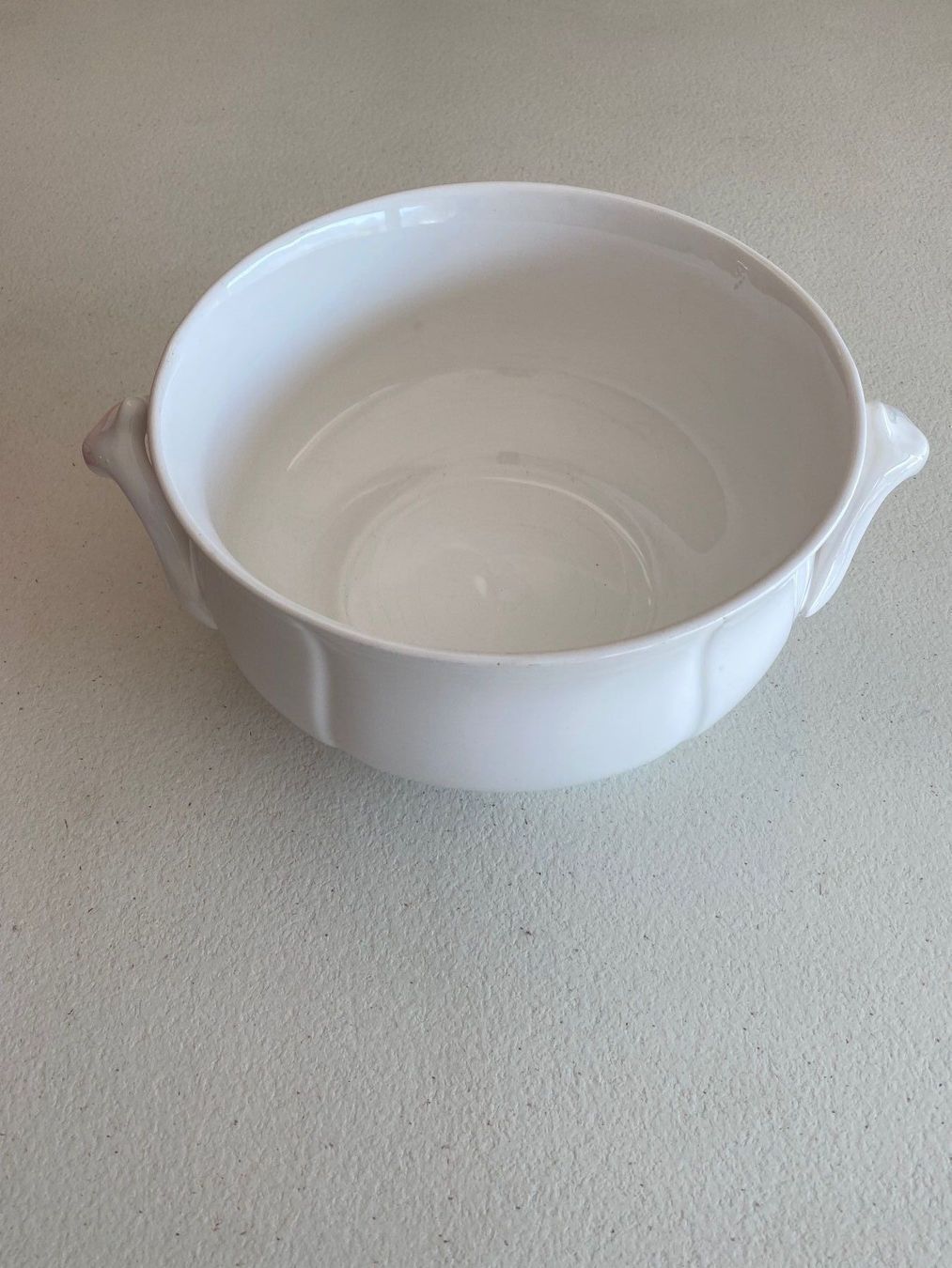 Servierplatten: grande soupière en faience blanche – Gebraucht aus Leytron von TipTop1912