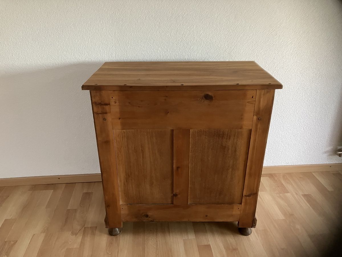 Cassettiere: Antiker Kommode – Usato da Bettwiesen venduto da Zustand57 3