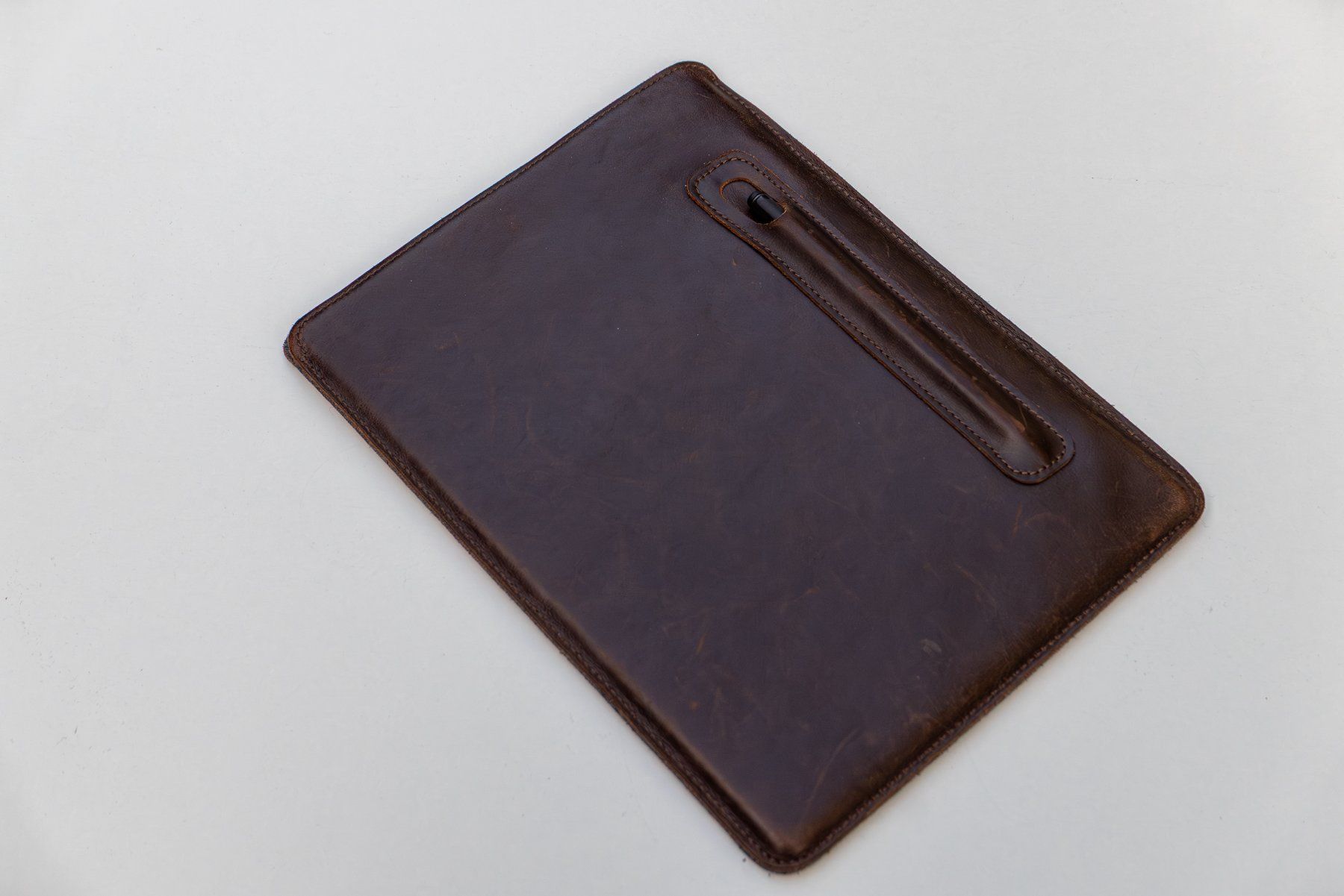 Covers & Taschen: Lederhülle für reMarkable Paper Pro – Gebraucht aus Weisslingen von vashka 2