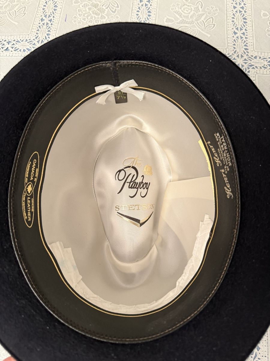 Hüte, Mützen & Caps: Stylish Stetson Playboy Fedora Hat - Size 7 1/8 - Black – Gebraucht aus Zürich von andreamt 1