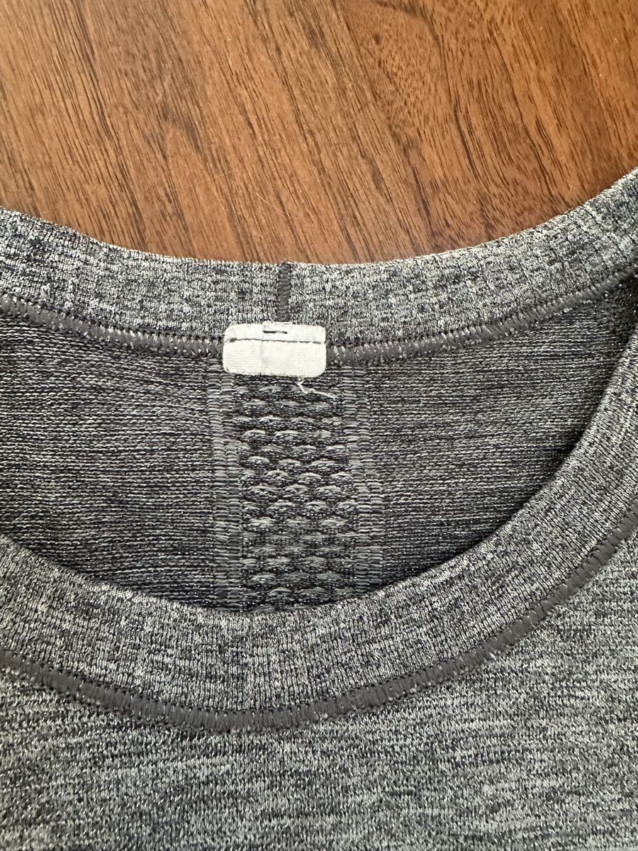 Lululemon Top: lululemon langarm shirt verm. m/l – Usato da Sarmenstorf venduto da Nila78 3