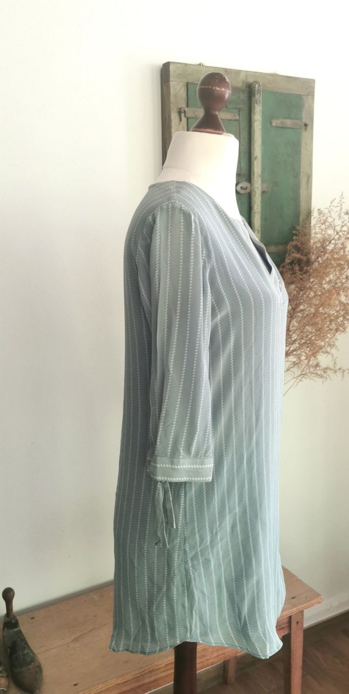 Massimo Dutti Robes: Massimo Dutti elegantes fliessendes Kleid Gr. 38 – D'occasion à gachnang par tibus1 2