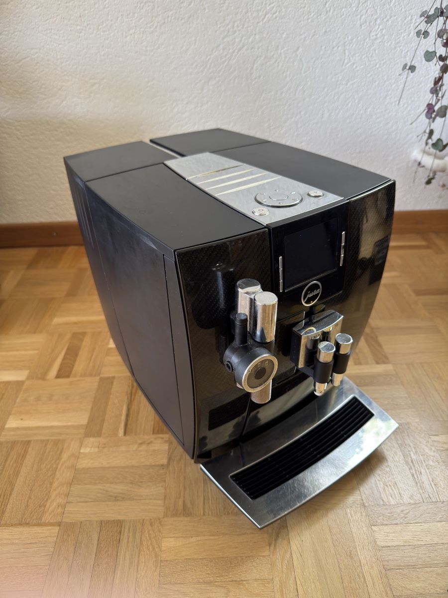 Jura Macchine per caffè & Macchine per espresso: Jura Impressa J9 – Usato da Nidau venduto da Vinu96 2