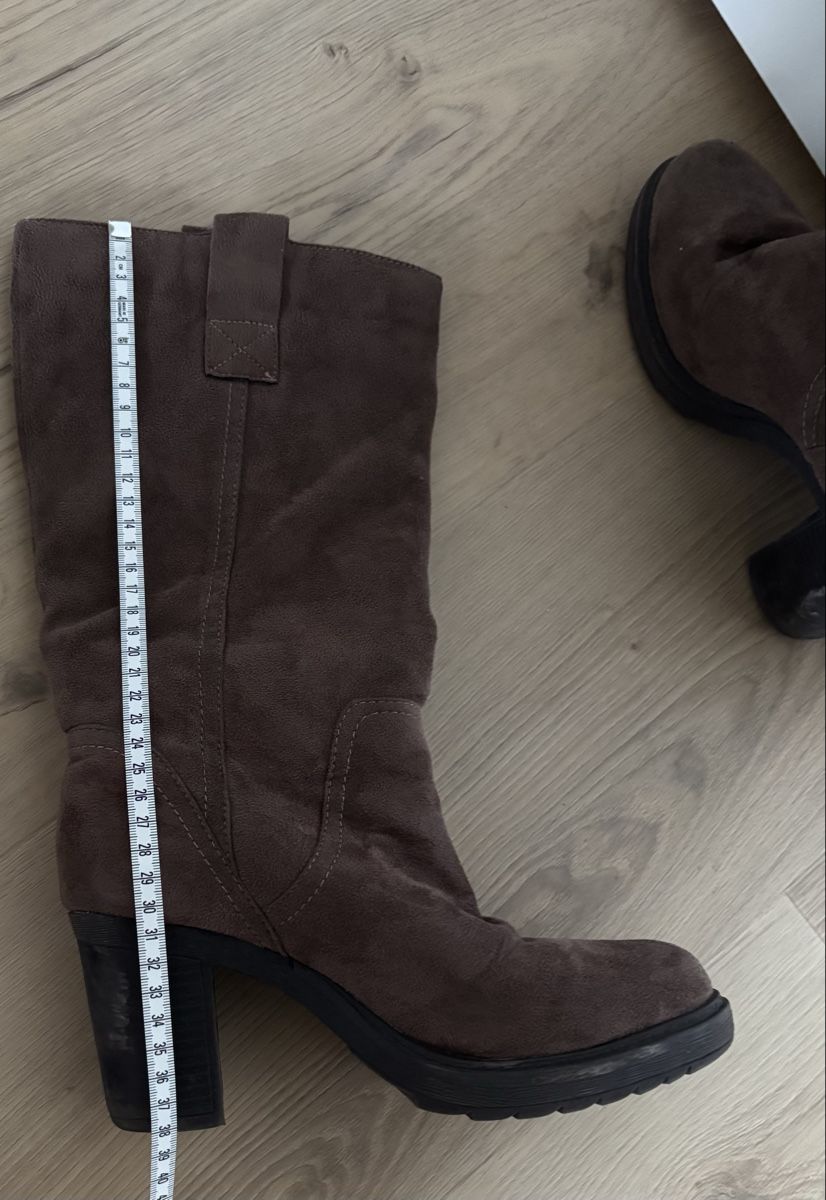 Damenschuhe: Stiefel Grösse 38 – Gebraucht aus La Tanne von jru_r9kf 2