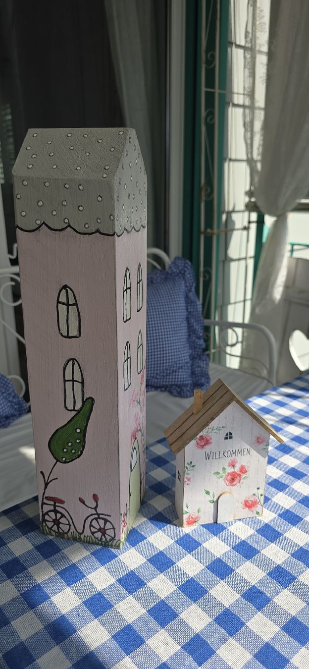 Toutes les décorations: Dekohaus aus Holz – D'occasion à Weggis par bdrm48 1