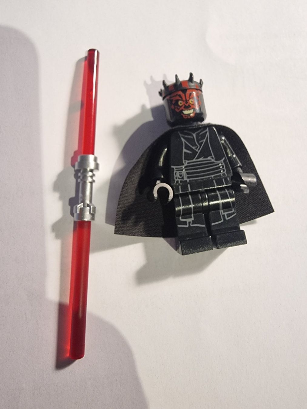 Statuette: LEGO Star Wars Darth Maul mit Cape und Doppelklinge – Usato da Bern venduto da Manuel.Berner