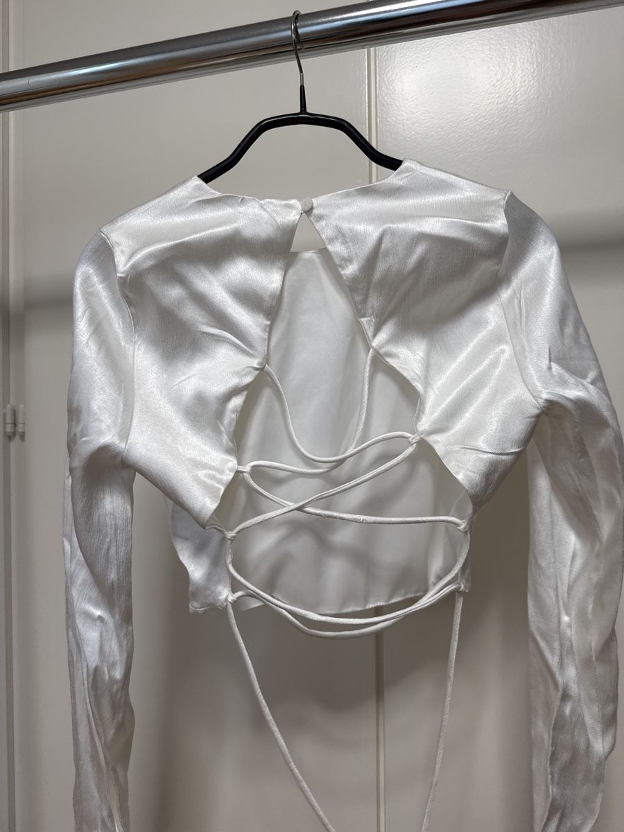 Zara Top: Zara Satin Top, weiss, Gr. S – Usato da Thun venduto da tat_zb9b 1
