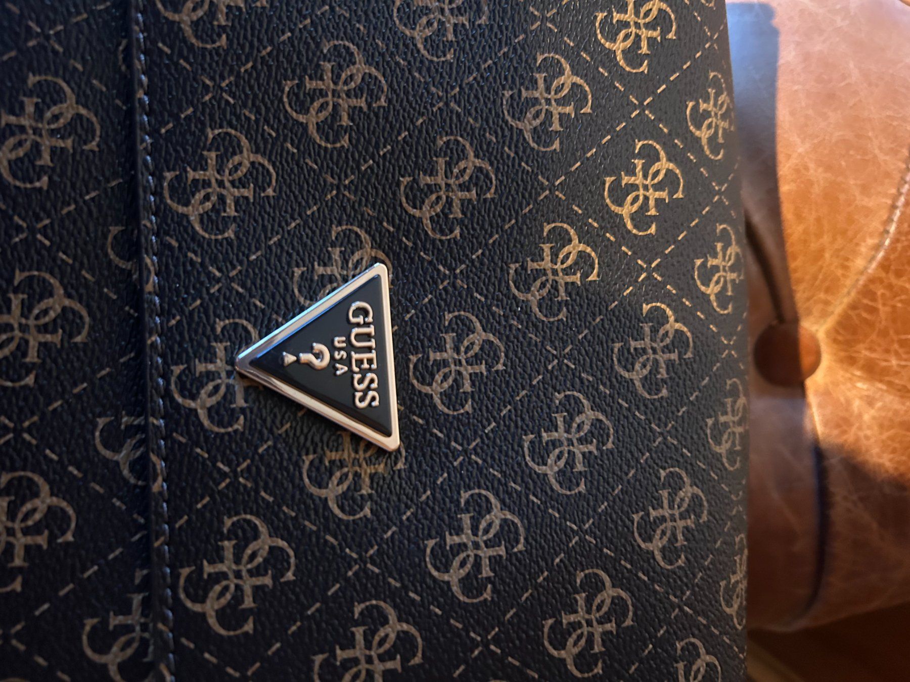 Guess Autres vêtements & accessoires: sac a main – D'occasion à Le Châble VS par gege017 3
