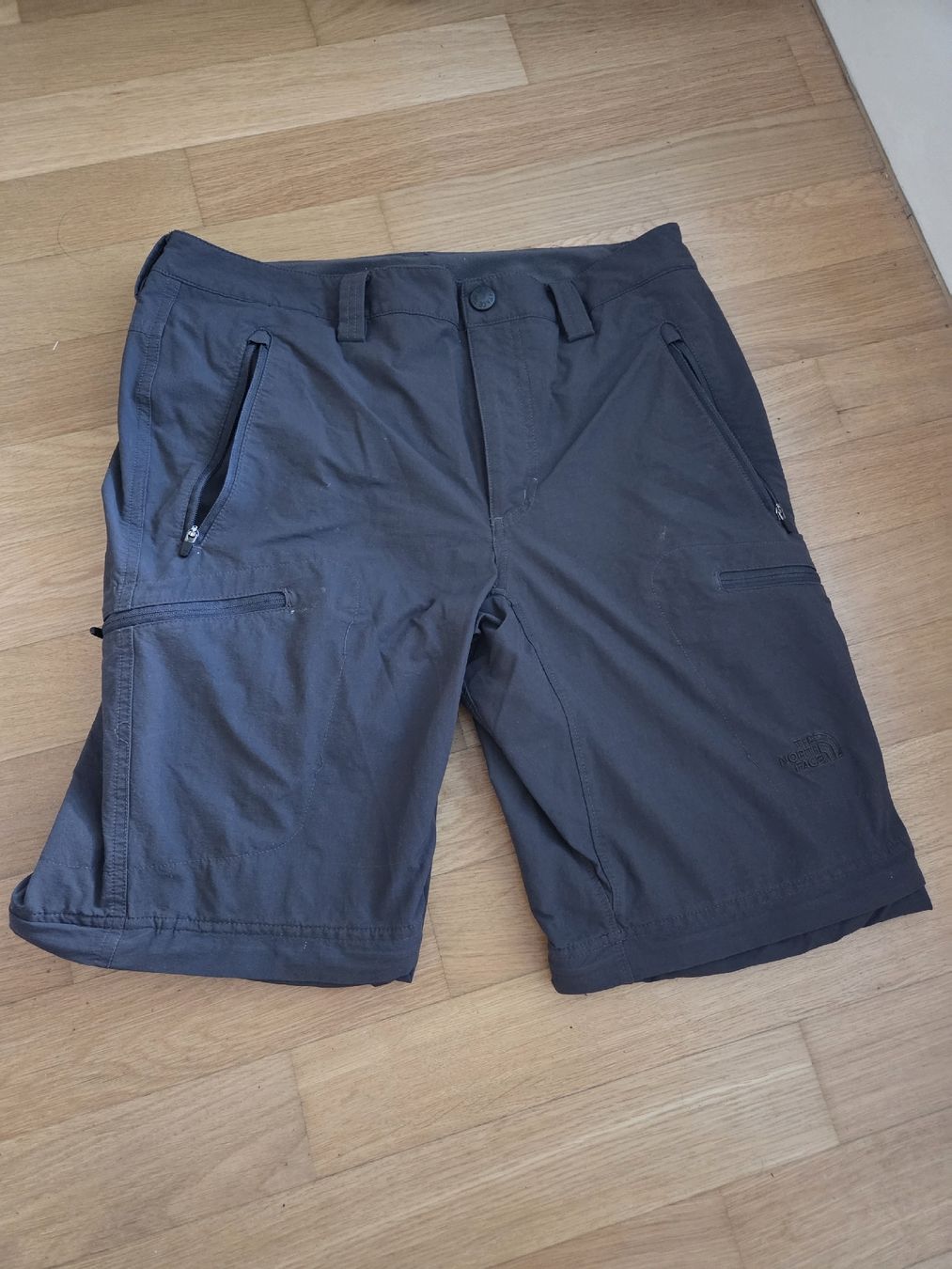 North Face Pantaloni: the North Face wanderhose – Usato da Bern venduto da sil_v7sn 2