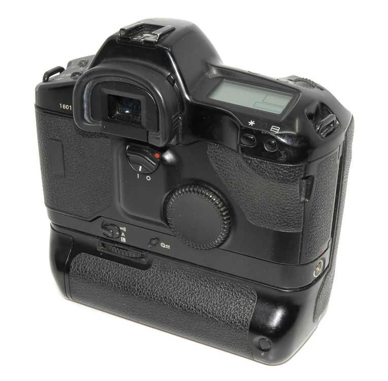 Canon Appareil photo: Canon EOS-1N Body für Bastler – Défectueux à Bern par Olynon 6