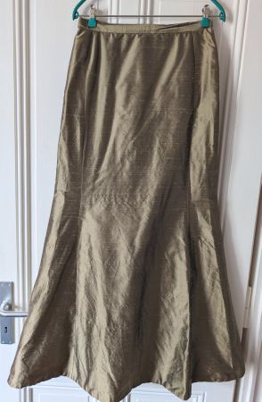 Somptueuse longue jupe en soie sauvage bronze-or 34-36