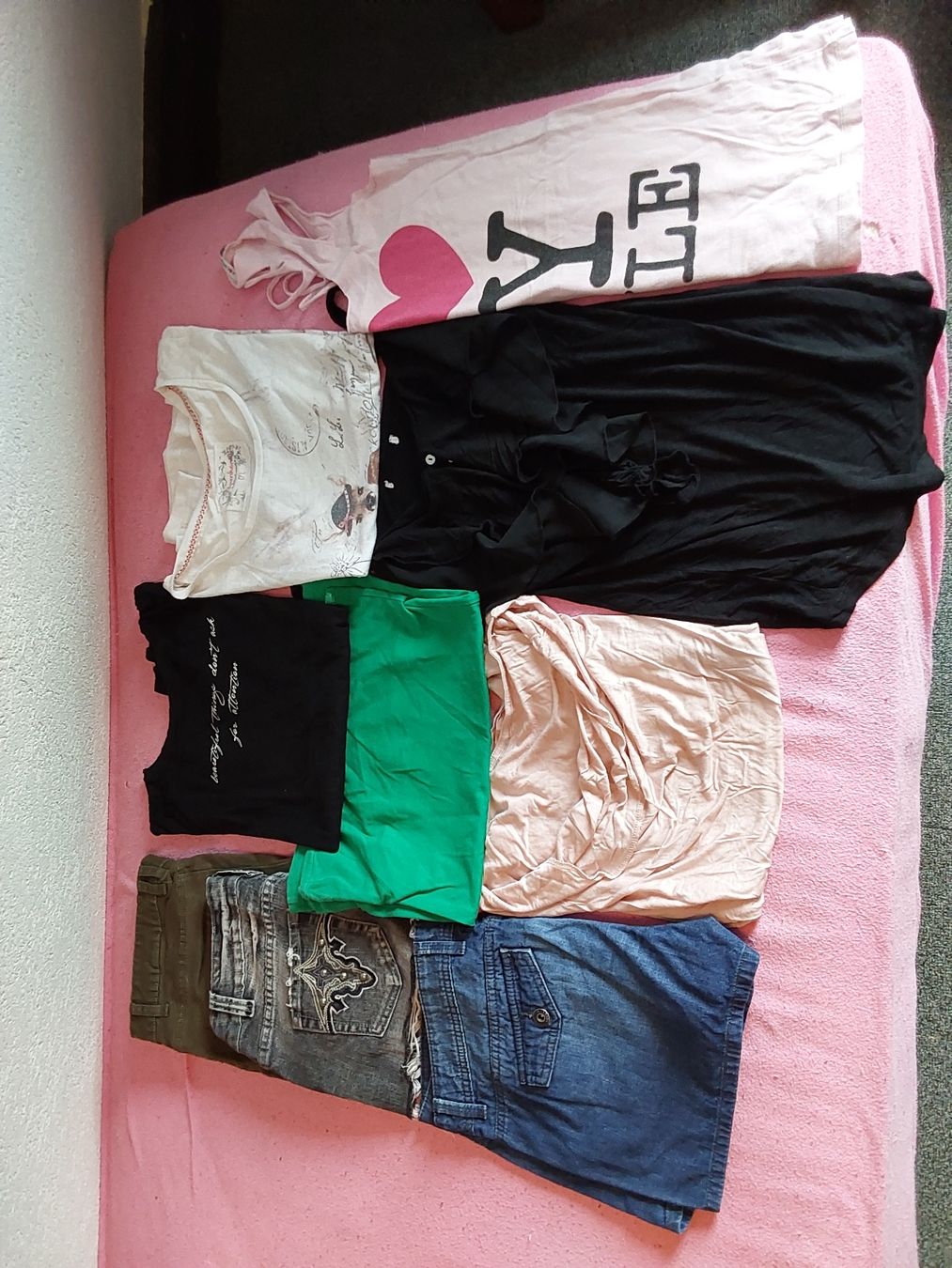 Lotti di vestiti: Buntes grosses Kleiderpaket  M – Usato da Döttingen venduto da Verkauf 1