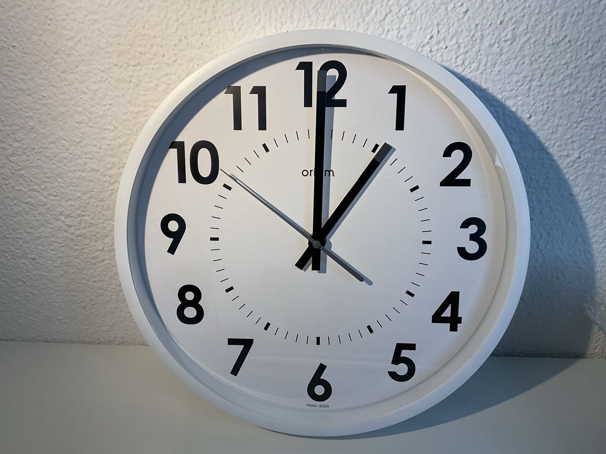 Orologi: Wanduhr weiss 30cm Durchmesser – Usato da Zofingen venduto da Hoppla09