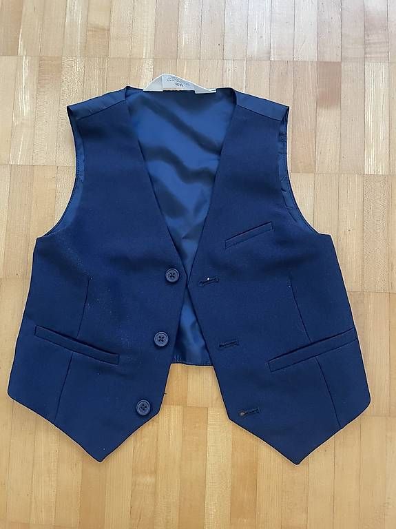 Altro abbigliamento per bambino: Kinder Gilet Gr 98 und 110 – Usato da Endingen venduto da andrealita1983 1