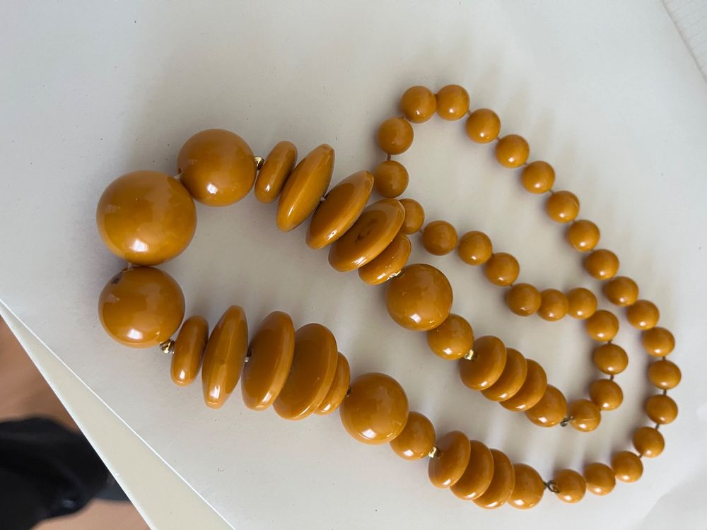 Collier Vintage En Bakélite - 65cm - Perles Ovales Miel Caramel Et Dorées