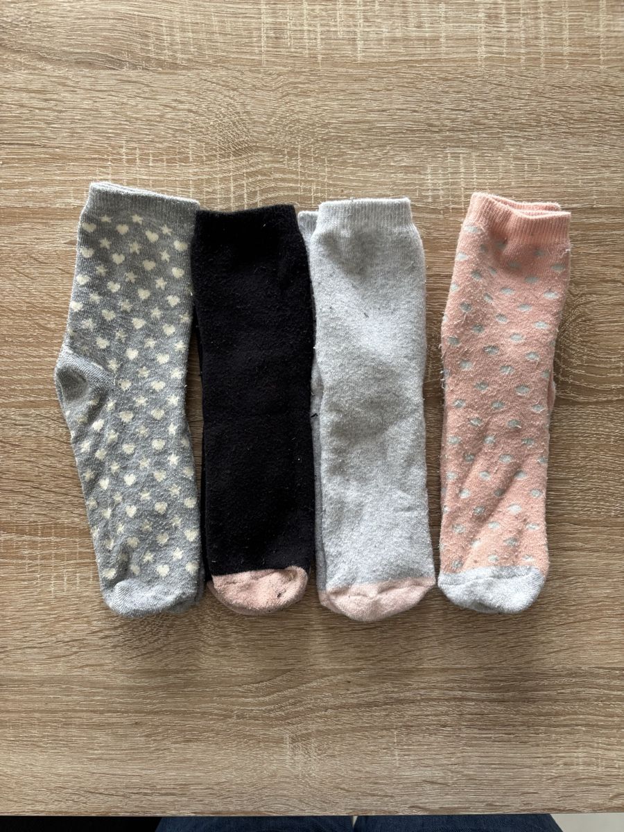 Calze per bambini: 4 dickere Socken Gr 31-34 – Usato da Ebikon venduto da Regipe