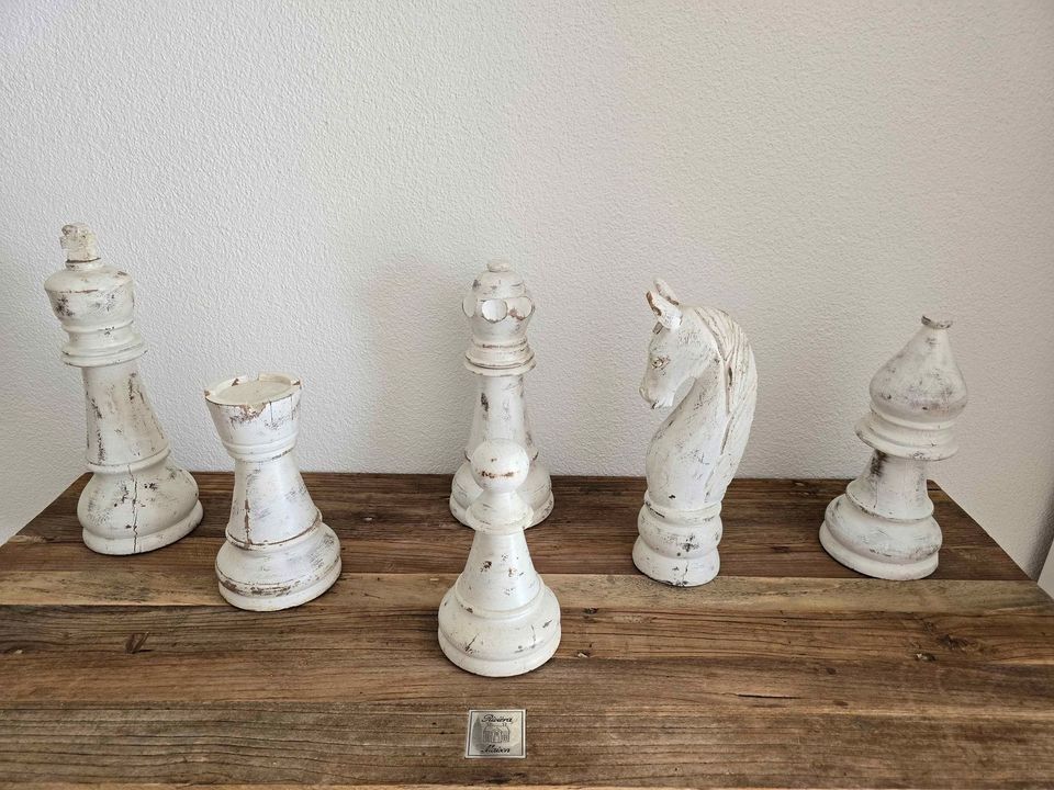 Figuren: Shabby Chic Holz Schach Figuren Versand Möglich – Neu (gemäss Beschreibung) aus Weggis von bdrm48