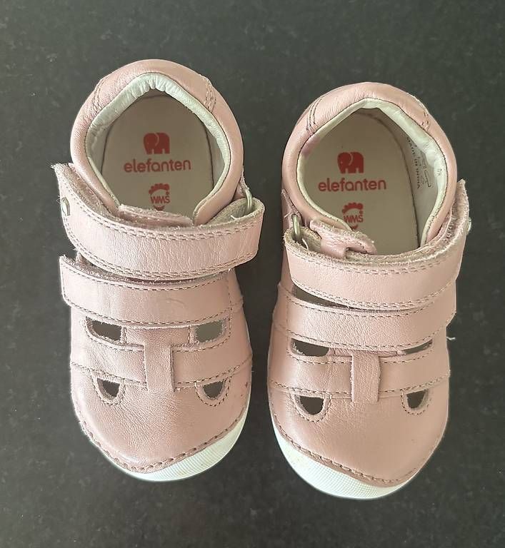 Schuhe für Mädchen: Elefanten Sandalen Gr. 21 – Gebraucht aus Ottenbach von BOL