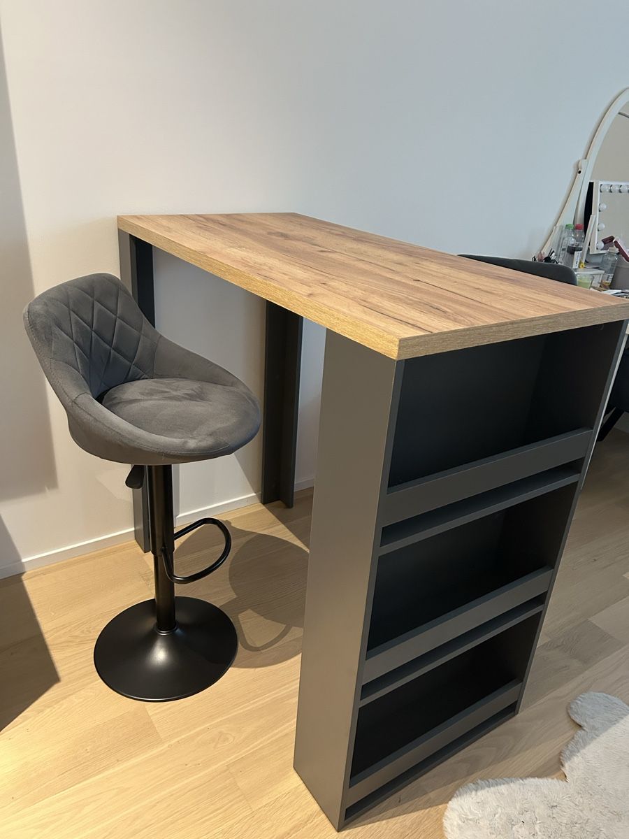 Tavoli: Bartisch mit stühle  – Usato da Herisau venduto da bea_k2vj 1