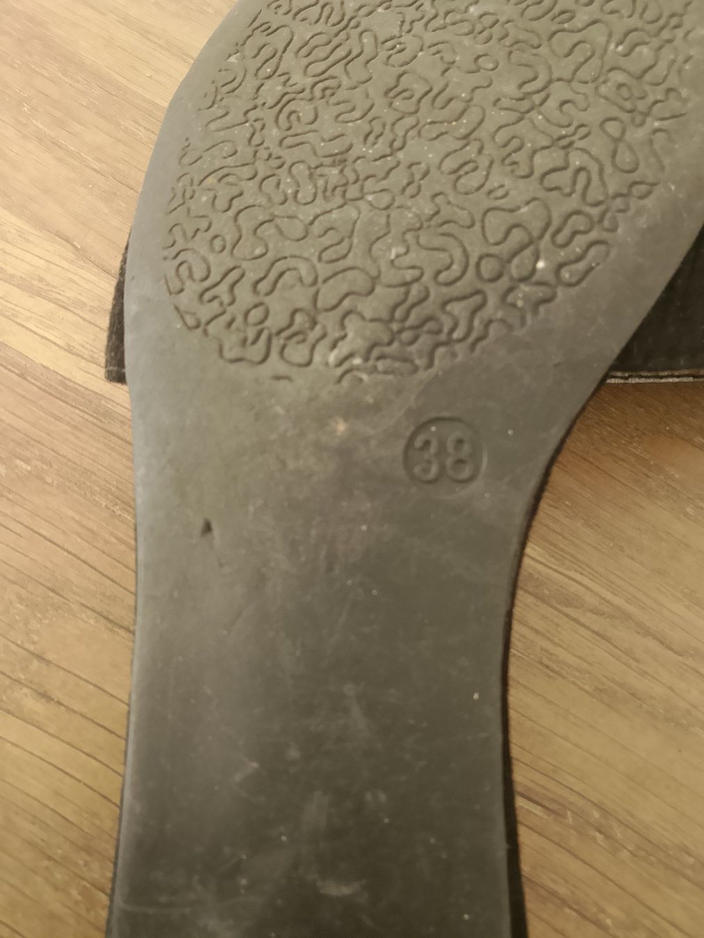 Scarpe da donna: Catwalk Sandalen schwarz mit Perlen Grösse 38 – Usato da Bellikon venduto da MellonCollieMitTwint 2